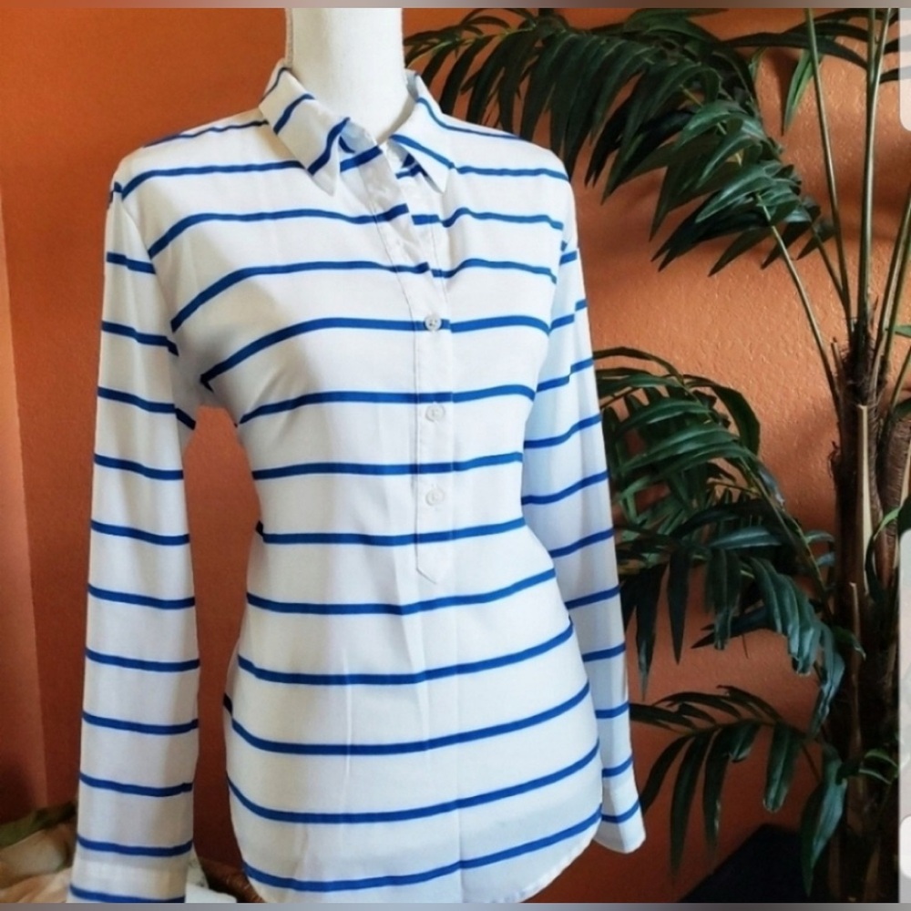 Apt. 9 Striped Top Mid Buttons Blue
White M